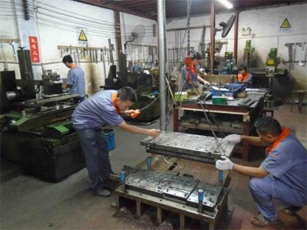 塑胶注塑模具摆杆先复位机构 塑胶注塑模具摆杆先复位机构